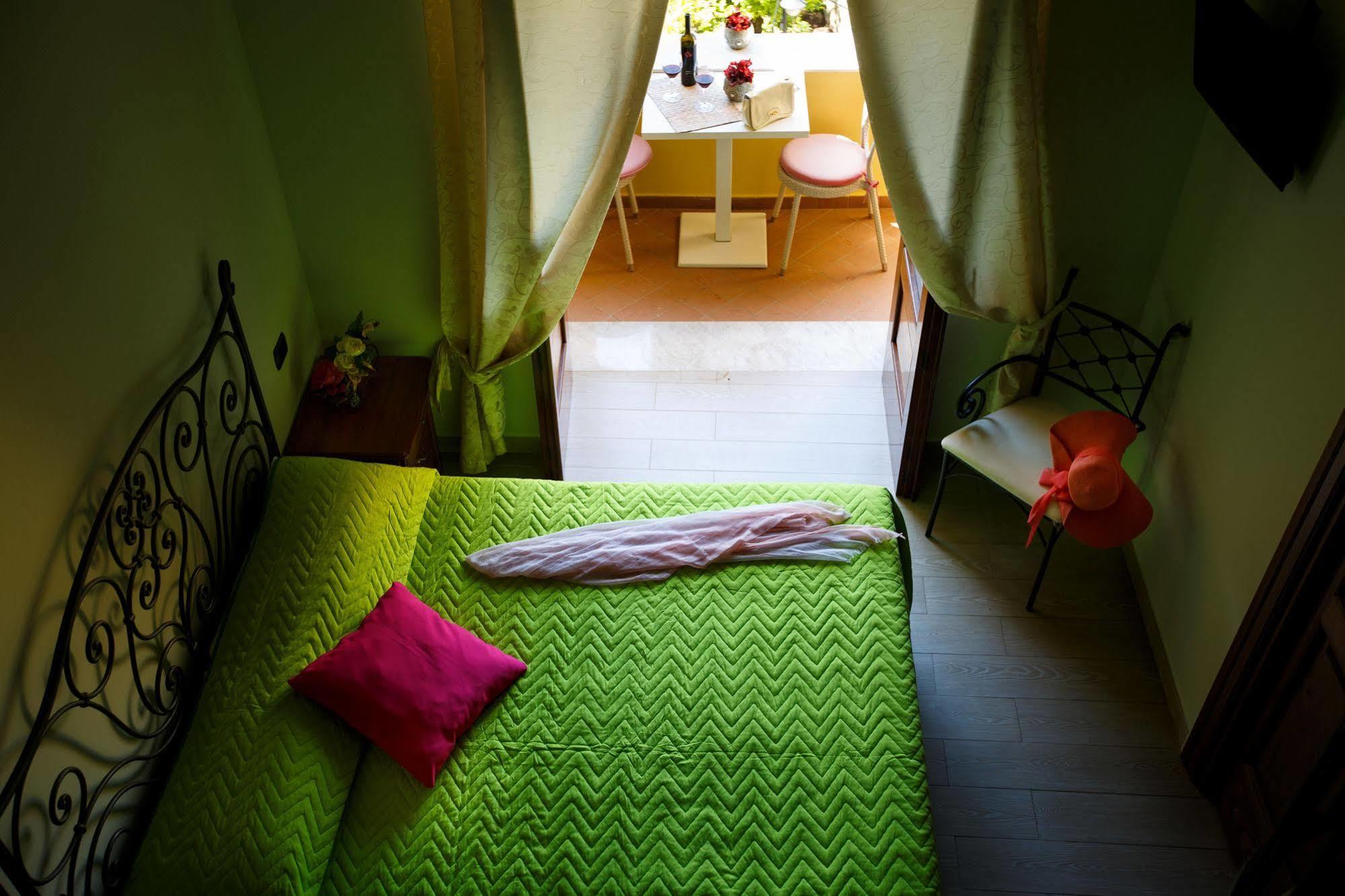 Bed and Breakfast Relais Il Pennino Massa Lubrense Exterior foto